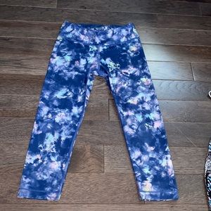 Tie dye good shape capri leggings